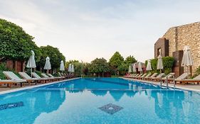 Luna Begonvil Taş Evler